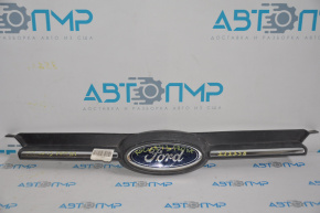 Radiator grill grill Ford Focus mk3 11-14 prerest usa with emblem mat