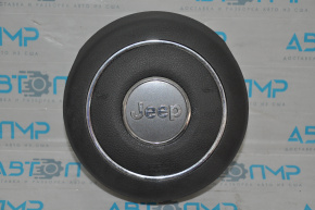 The driver's side airbag in the Jeep Patriot 11-17