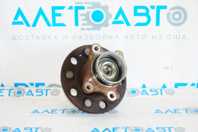 Rear right hub Kia Optima 11-15