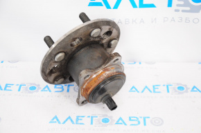 Rear left hub Lexus ES300h ES350 13-18