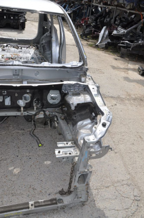 Quarter front left Mitsubishi Outlander 14-15 silver