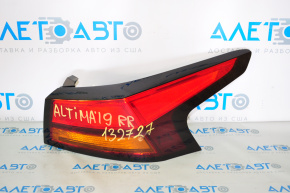 Light outer wing right Nissan Altima 19-24