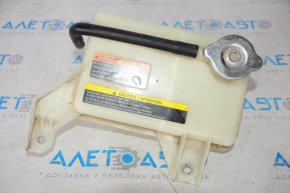 Large Nissan Leaf 13-17 cooling expansion tank with cap