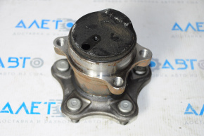 Rear left hub Nissan Leaf 11-12