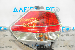 Light outer wing left Nissan Rogue 14-16 chip on corner