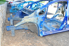 Front left quarter Nissan Versa Note 13-19