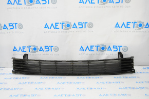 Lower grille of the front bumper of the Toyota Prius V 12-14 pre-restyling