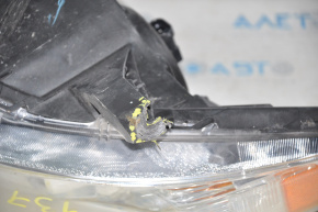 Headlight front right Toyota Sienna 11-20 bare broken fastener