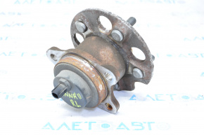 Rear left hub Toyota Sienna 11-20 FWD