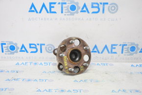 Rear right hub Toyota Sienna 11-20 FWD