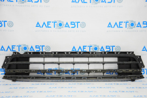 Lower grille of the front bumper of the VW Jetta 15-18 USA without parking sensors