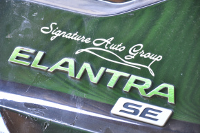 Emblem inscription Elantra SE trunk lid Hyundai Elantra AD 17-18