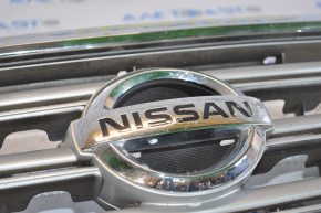 Radiator grill with badge Nissan Sentra 13-15 prerest minor scratches, scratches on badge