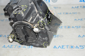 Headlight front right VW Jetta 11-16 USA broken housing glass for polishing