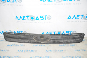 Radiator grill grill Ford Escape MK3 13-15 prerest without emblem mat