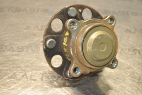 Rear right hub Acura TLX 15- FWD