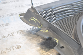 Windscreen wiper grille plastic Cadillac CTS 14 - cracks