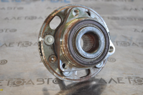 Rear left hub Cadillac CTS 14-