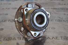 Cadillac CTS 14 rear right hub