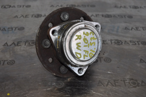 Front left hub for a Cadillac CTS 14-rwd