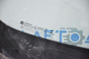 Chevrolet Volt 16 windshield - sand, scratches