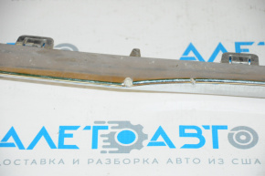Chrysler 200 rear bumper molding 11-14 chrome, scratches