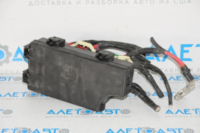 Chrysler 200 11-14 Underhood Fuse Box