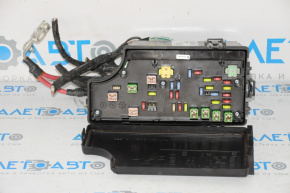 Chrysler 200 11-14 Underhood Fuse Box