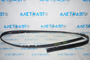 Ford Explorer 11-15 Hood Seal
