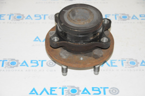 Rear left hub Ford Explorer 11-19