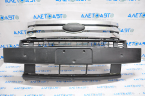 Radiator grill assembly Ford Flex 09-12 prerest, broken honeycombs, tears