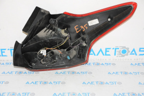 Left headlight Ford Focus mk3 15-18 rest 5d halogen, scratches