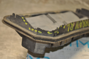 Left ventilation shield GMC Terrain 10-17 corner broken