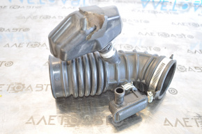 Air duct to manifold left Infiniti G37 4d 08-13