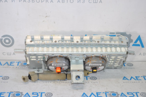 Passenger airbag in the dashboard of the Infiniti G25 G35 G37 4D 06-15