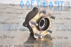 Rear left hub Infiniti G37 4d 06-14