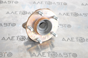 Hub front right Infiniti G25 G35 G37 4d 06-14 RWD