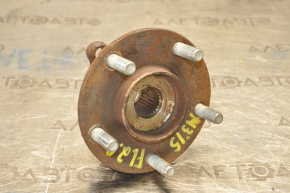 Front left hub Mazda 3 14-18 BM