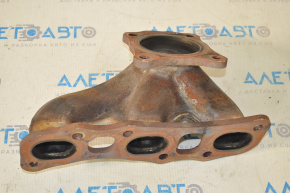 Rusty rear exhaust manifold for a Nissan Murano z52 15-24