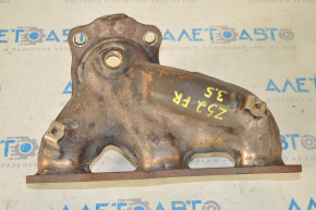Rusty rear exhaust manifold for a Nissan Murano z52 15-24