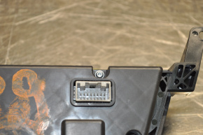Climate control Nissan Murano z52 15-15 auto crack on the central button, scratches