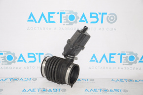 Nissan Pathfinder 13-16 air duct with resonator