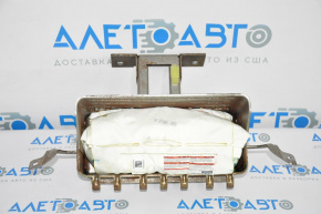 Nissan Pathfinder 13-20 passenger airbag in the dashboard