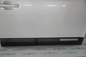 Subaru Outback 10-12 lower front right door trim