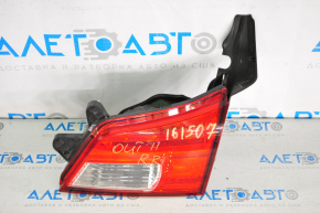 Lamp inner trunk lid right Subaru Outback 10-14 crack
