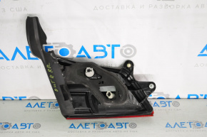 Lamp inner trunk lid right Subaru Outback 10-14 crack