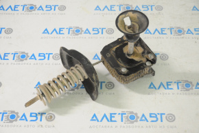 Spare tire mounting mechanism for the 2011 Toyota Sequoia
