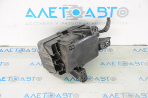 Fuse box under hood Toyota Sequoia 08- right