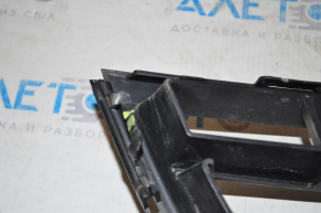 Lower grille front bumper VW Jetta 11-14 USA mat there are cracks broken fastener