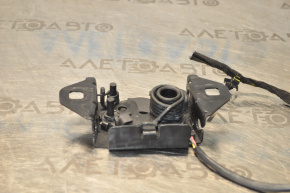 Chevrolet Cruze 16- Hood Lock